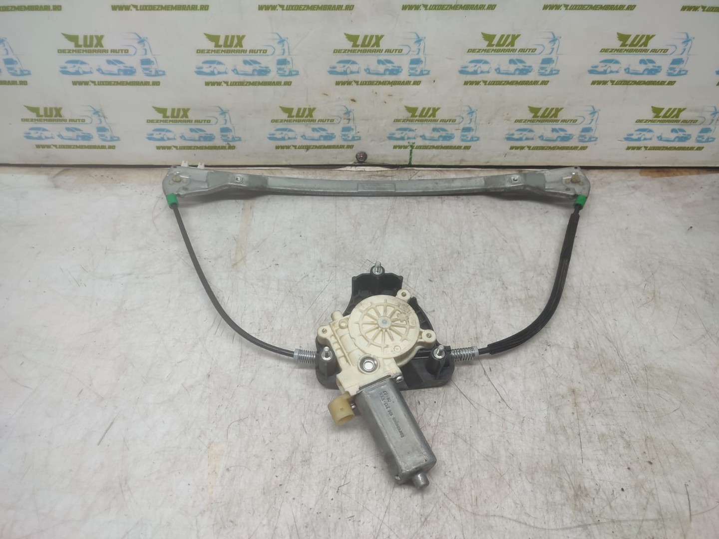 Macara geam dreapta fata 8200169095 Renault Symbol 1 (2th facelift) (2005 - 2008)