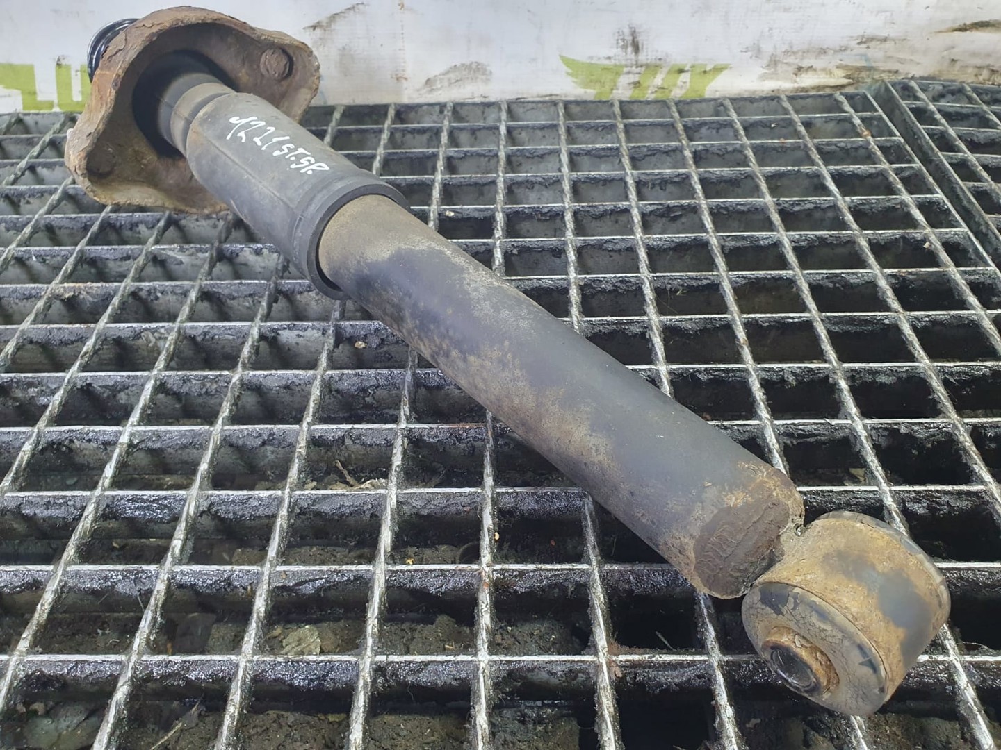 Amortizor stanga spate 4162a050 Mitsubishi Outlander 2 (2005 - 2009)