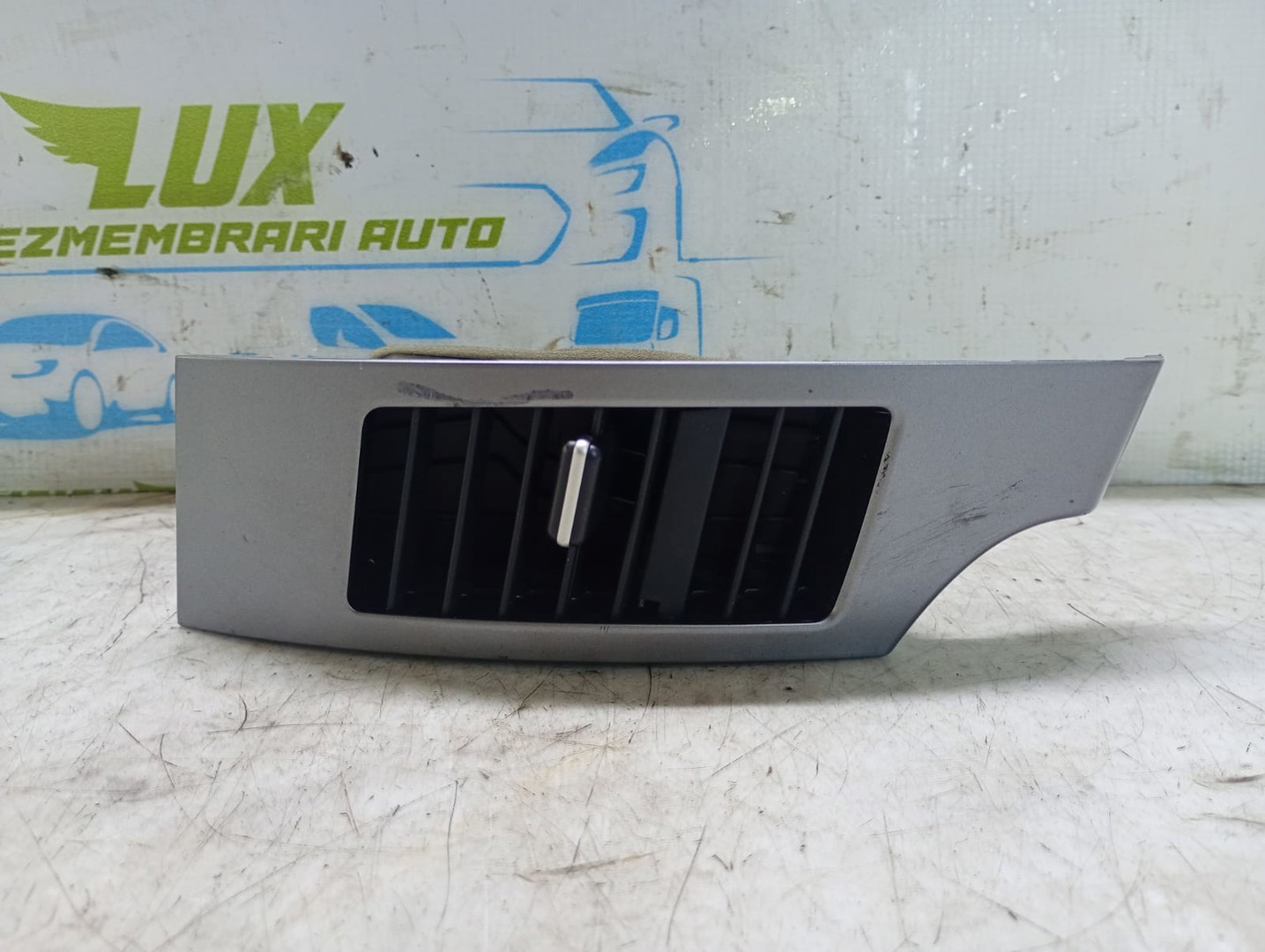 Grila ventilatie bord 8030a013zz Mitsubishi Outlander 2 (2005 - 2009)