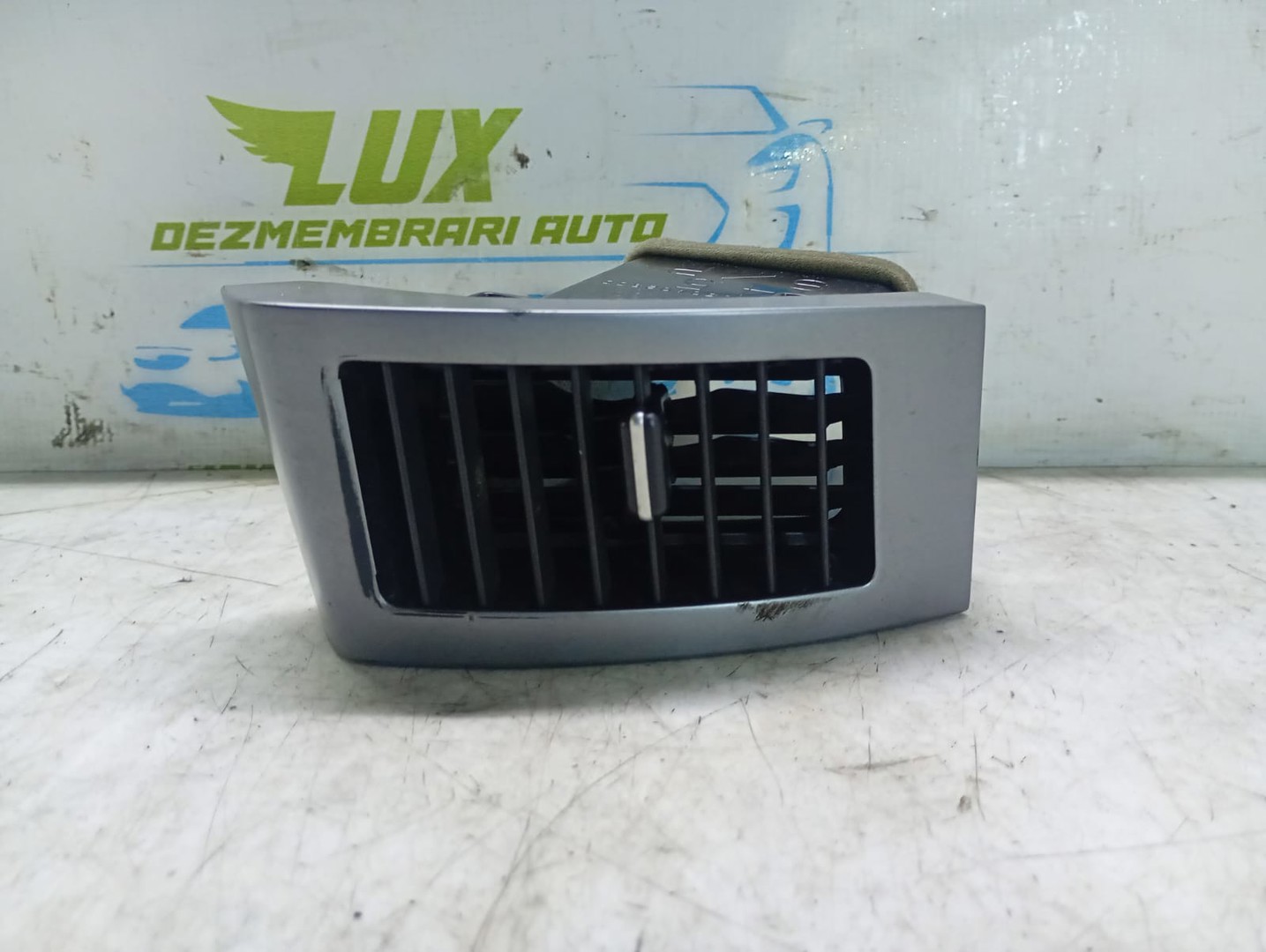 Grila ventilatie bord 8030a025zz Mitsubishi Outlander 2 (2005 - 2009)