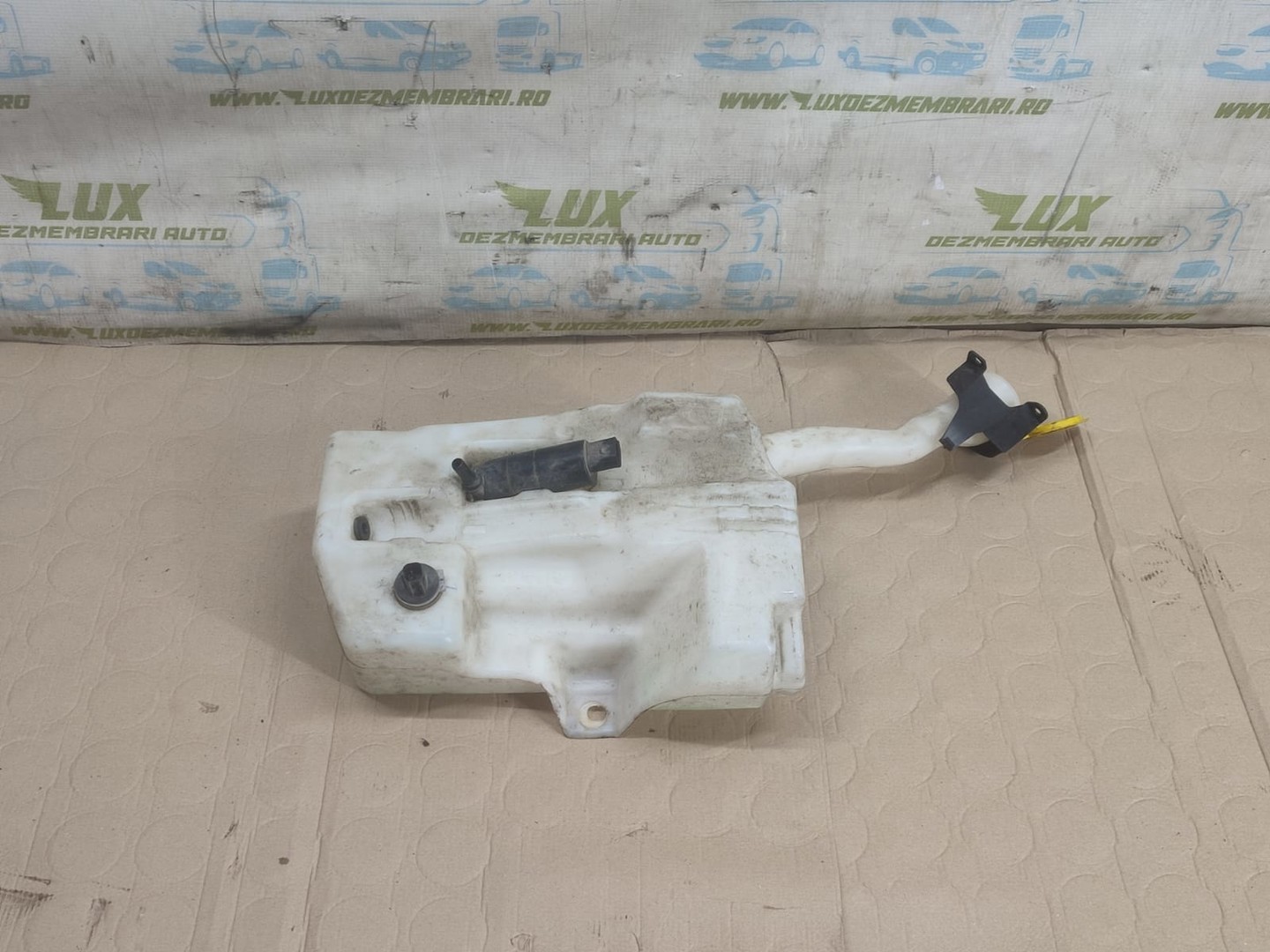Vas lichid parbriz CV44-13K175-AE Ford Kuga 2 (2013 - 2020)