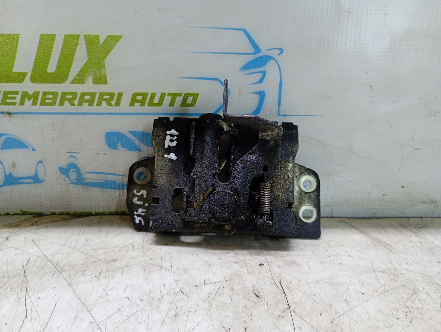 Broasca capota Mitsubishi Outlander 2 (2005 - 2009)