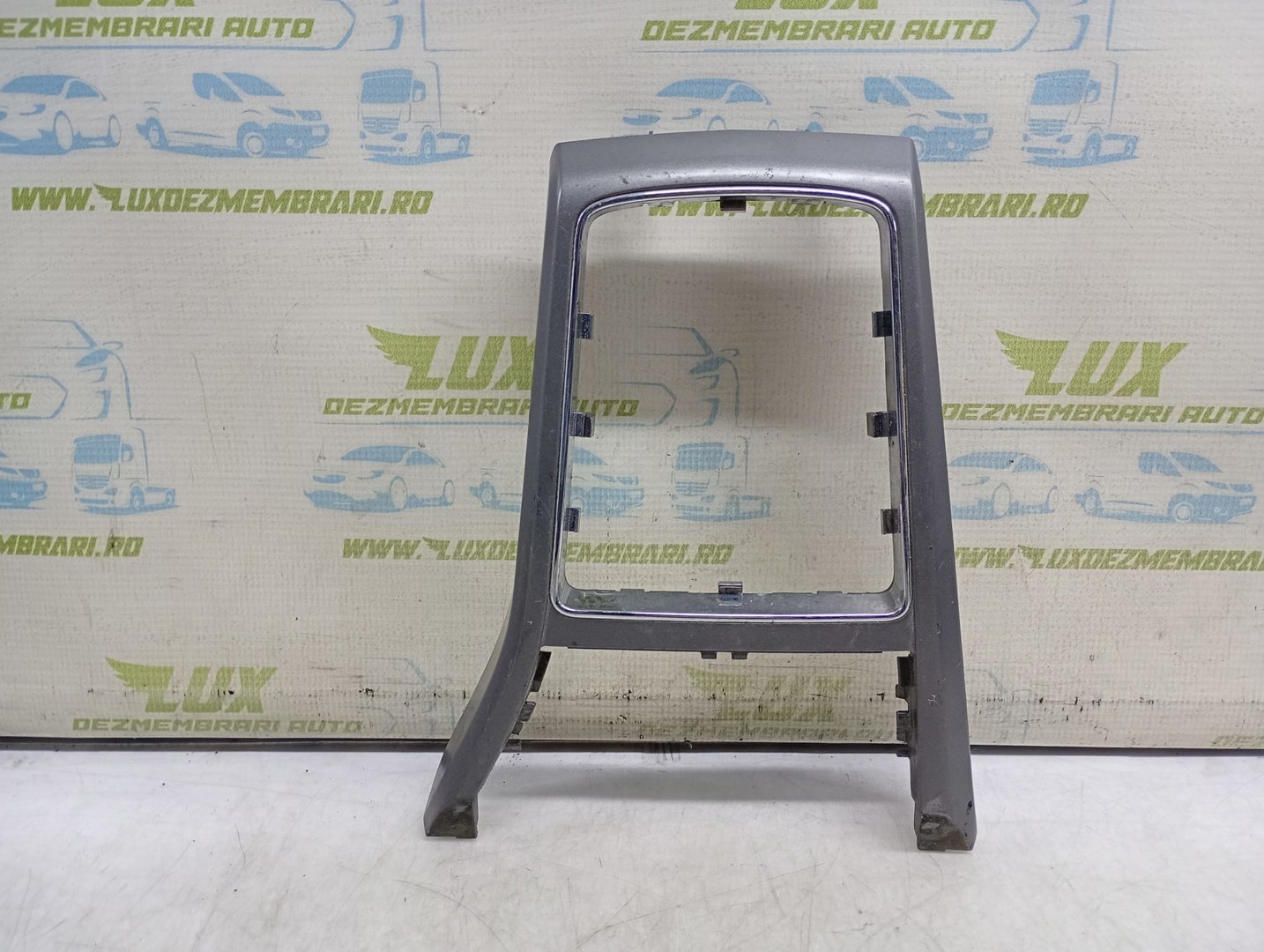 Ornament consola centrala 331985437 Opel Astra H (2004 - 2007)