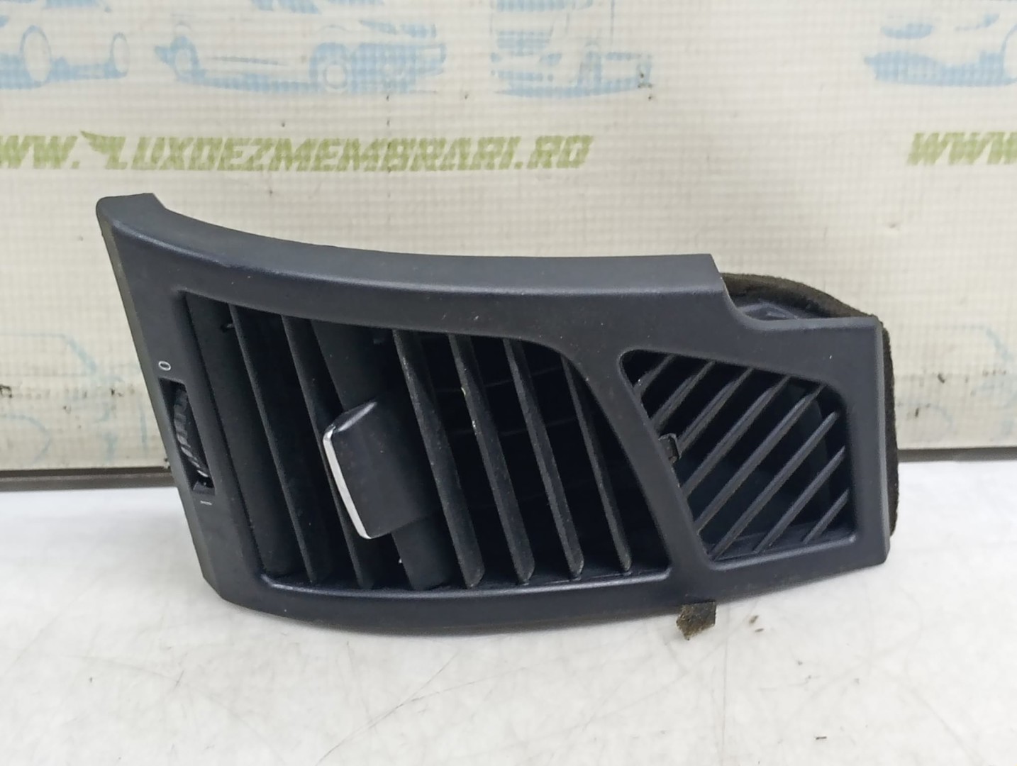 Grila ventilatie bord 7059187 BMW Seria 1 E87 (2004 - 2007)