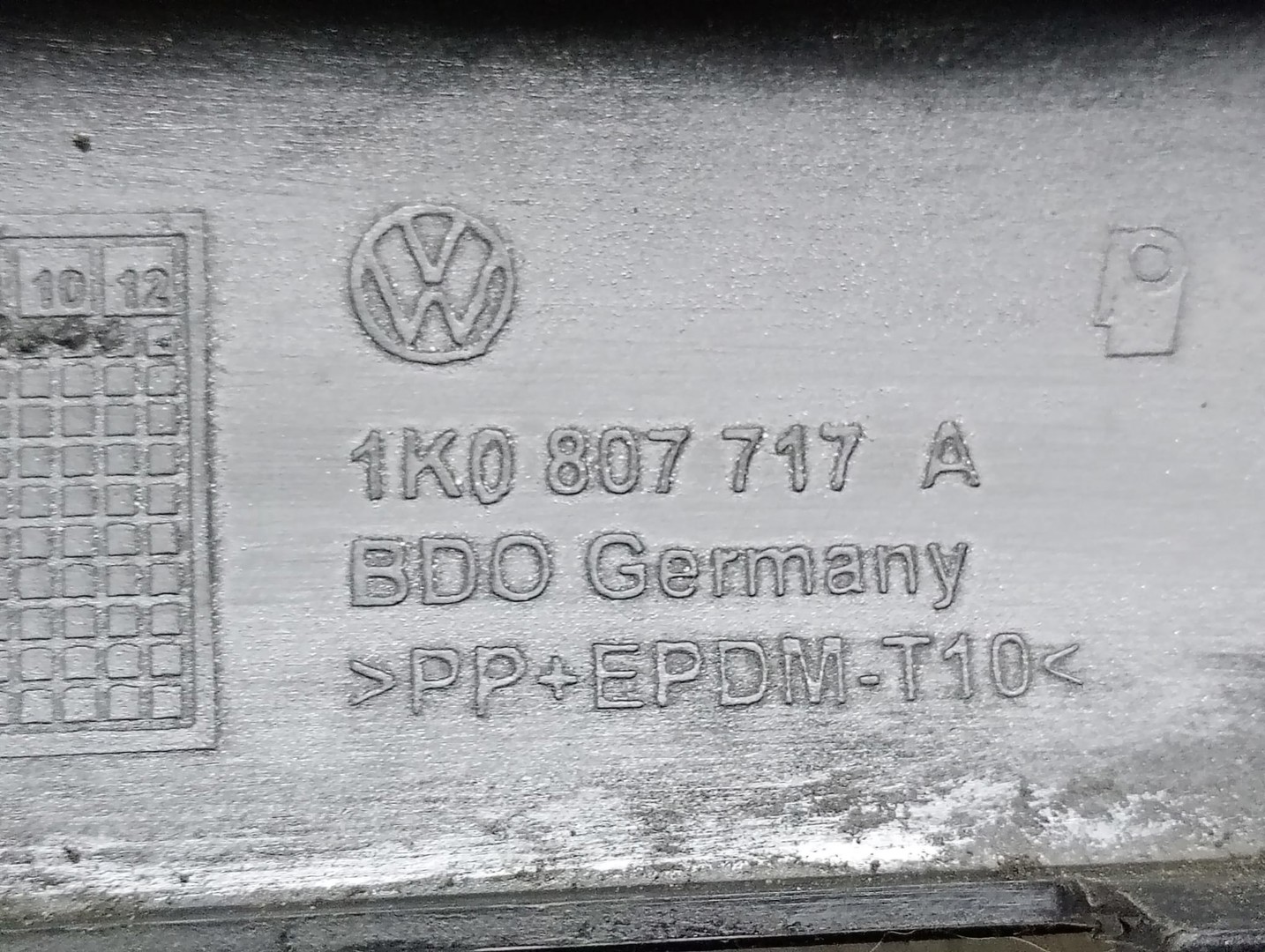 Ornament bara fata 1K0807717A Volkswagen Golf 5 (2003 - 2009)