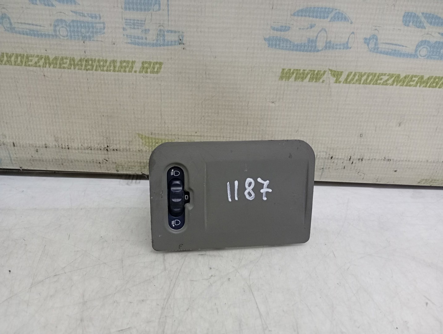 Buton reglaj faruri 8200069068 Renault Symbol 1 (2th facelift) (2005 - 2008)