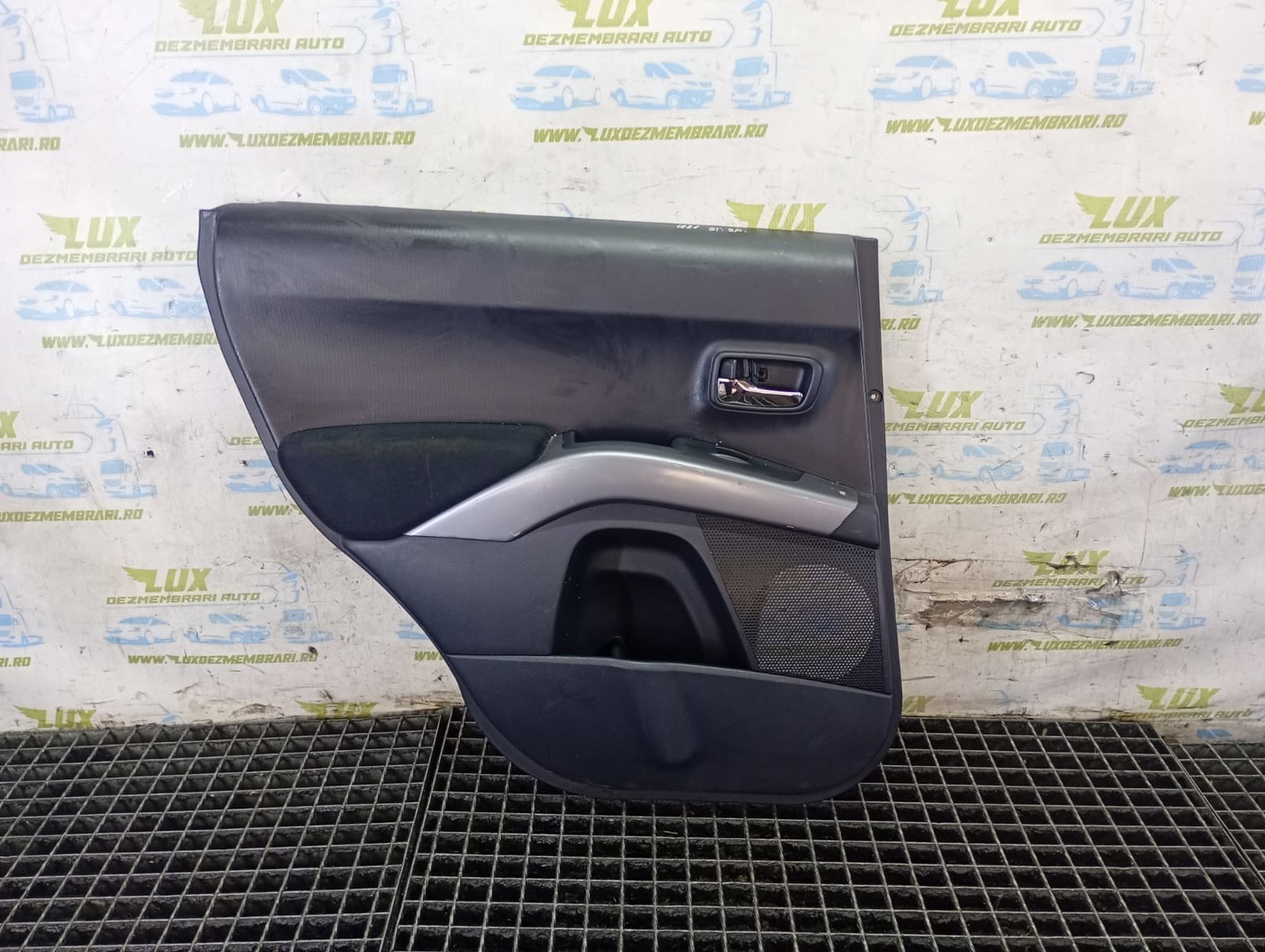 Fata usa stanga spate Mitsubishi Outlander 2 (2005 - 2009)