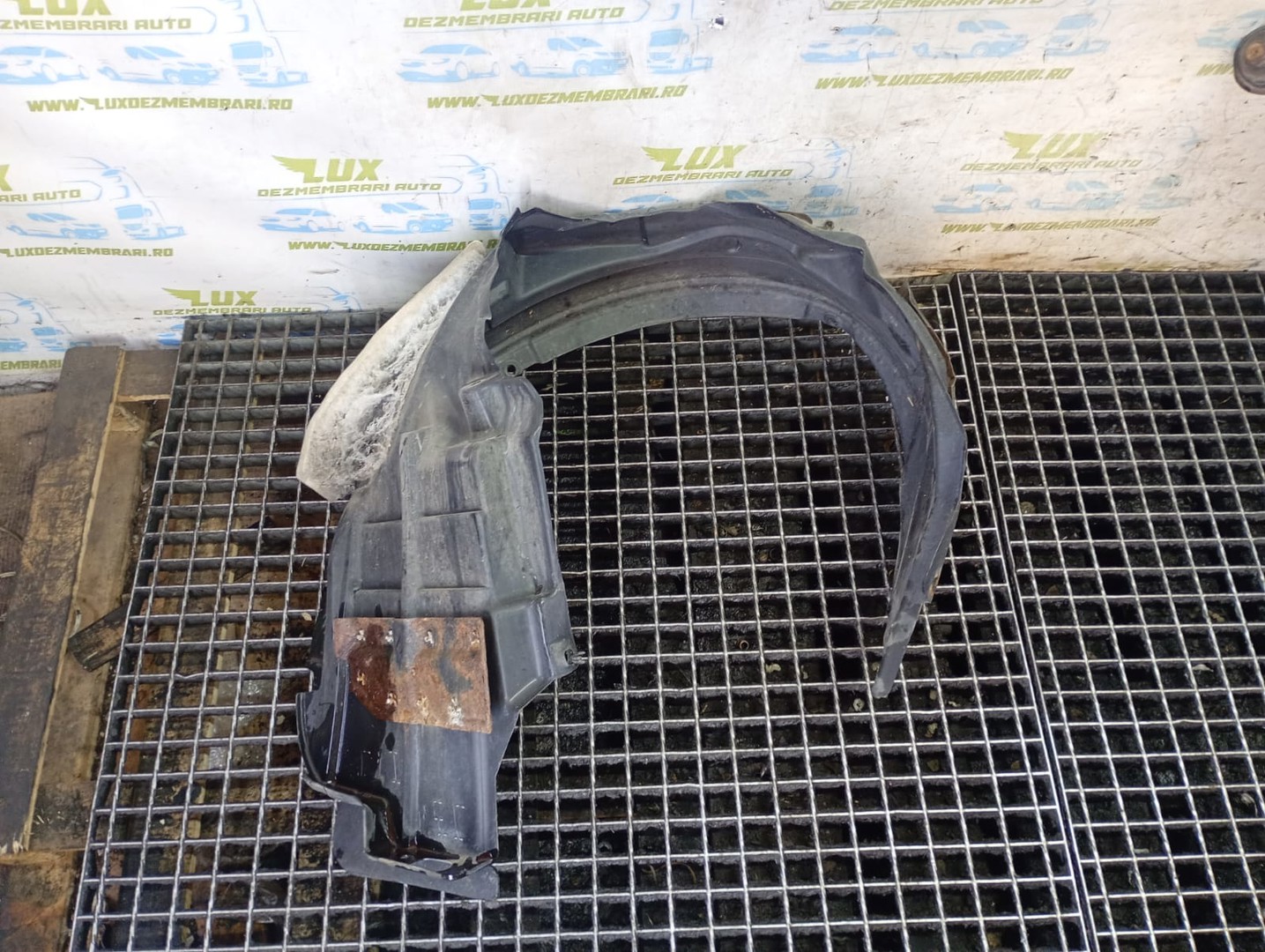 Carenaj roata fata dreapta Mitsubishi Outlander 2 (2005 - 2009)