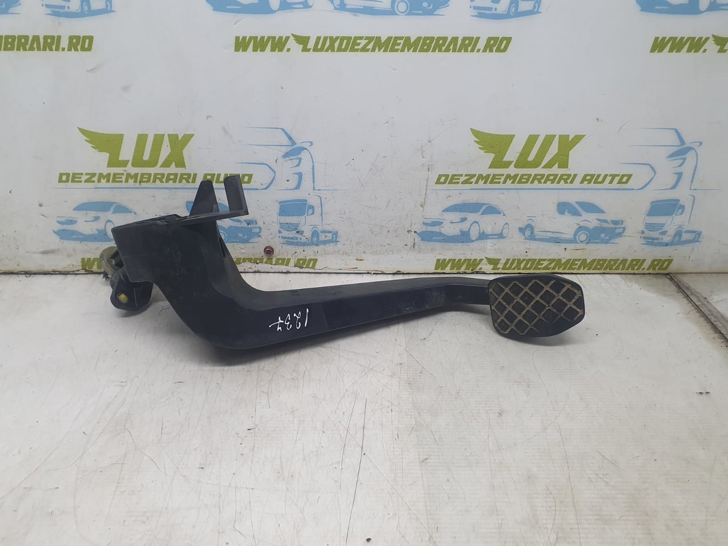 Pedala ambreiaj 8E1721316 Audi A4 B6 (2000 - 2005)