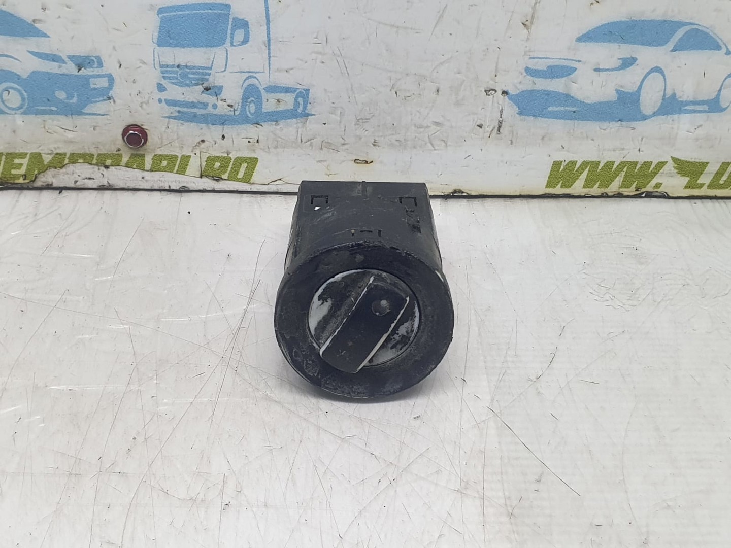 Bloc lumini 8E094153101 Audi A4 B6 (2000 - 2005)