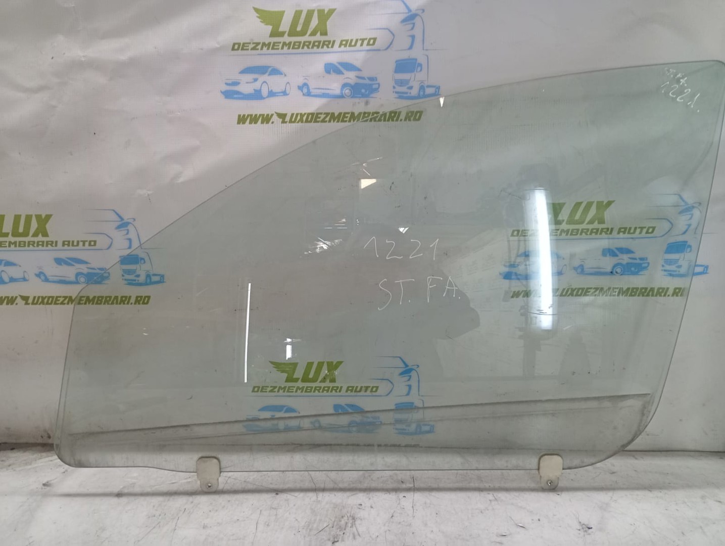Geam stanga fata Mitsubishi Outlander 2 (2005 - 2009)