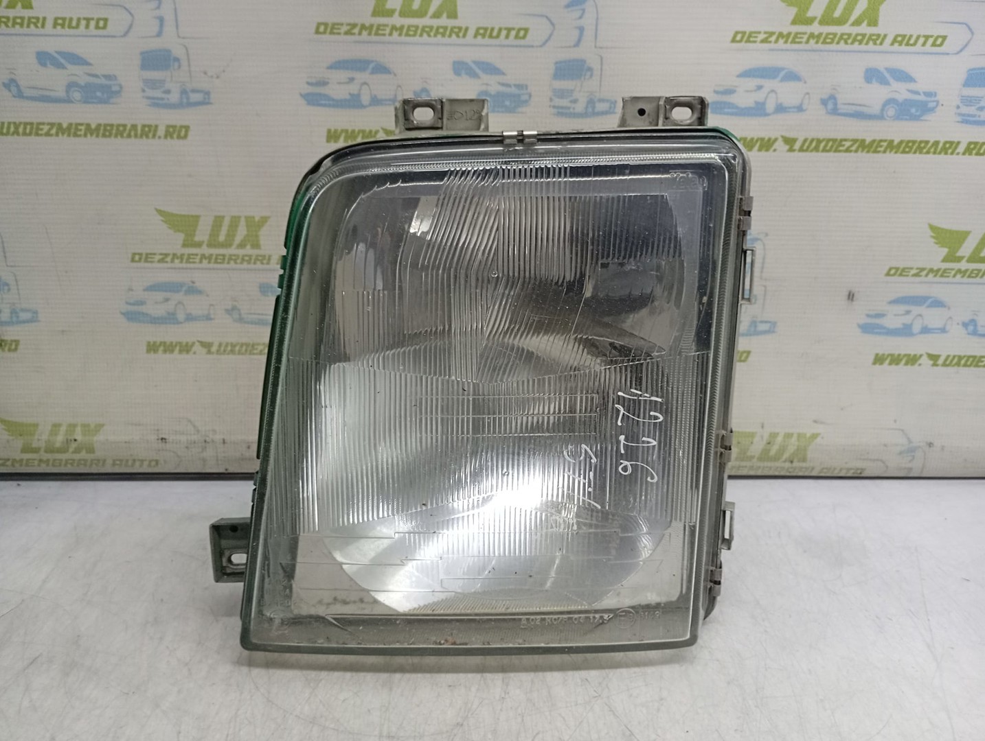 Far stanga 2D1941015 Volkswagen LT35 2 (1996 - 2006)