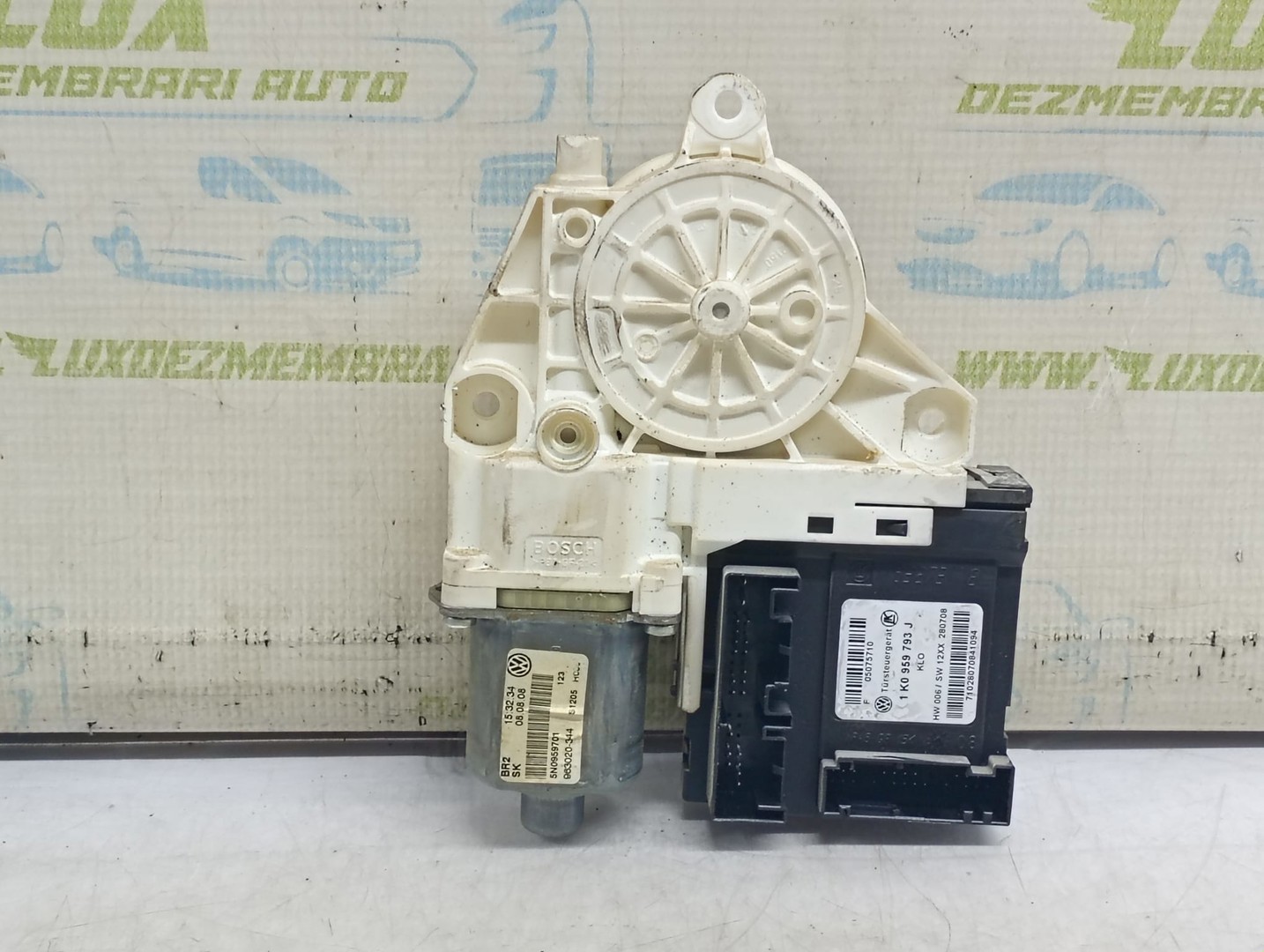 Motoras geam stanga fata 1k0959793J Volkswagen Tiguan 1 (5N) (2007 - 2011)