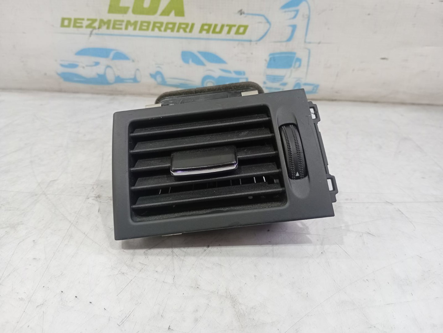 Grila ventilatie bord a2048300754 Mercedes Benz C-Class W204/S204 (2007 - 2012)