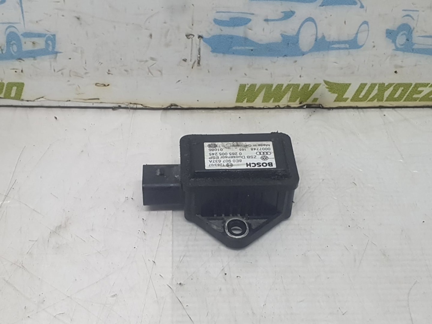 Senzor ESP 8E0907637A Volkswagen Passat B6 (2005 - 2010)