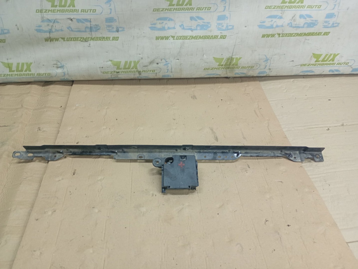 Panou superior trager 8k0805629 Audi A4 B8/8K (facelift) (2011 - 2016)