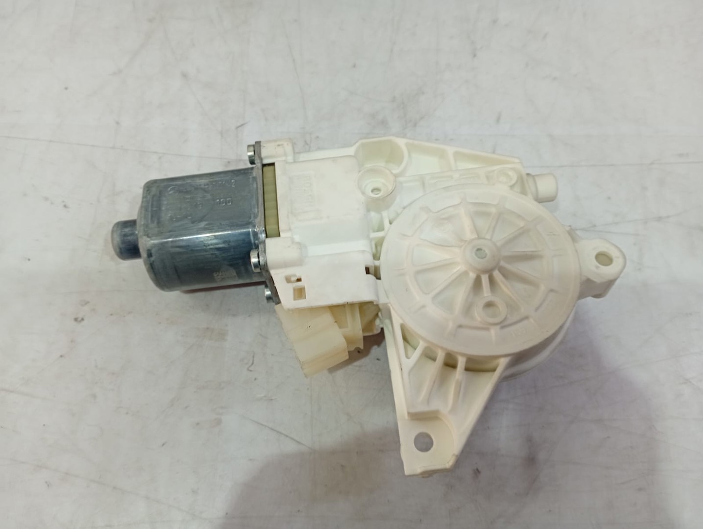 Motoras geam stanga fata a2048200142 Mercedes Benz C-Class W204/S204 (2007 - 2012)