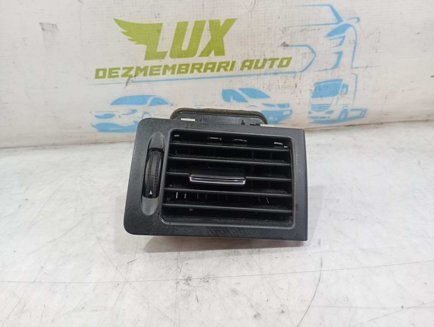 Grila ventilatie bord a2048300854 Mercedes Benz C-Class W204/S204 (2007 - 2012)