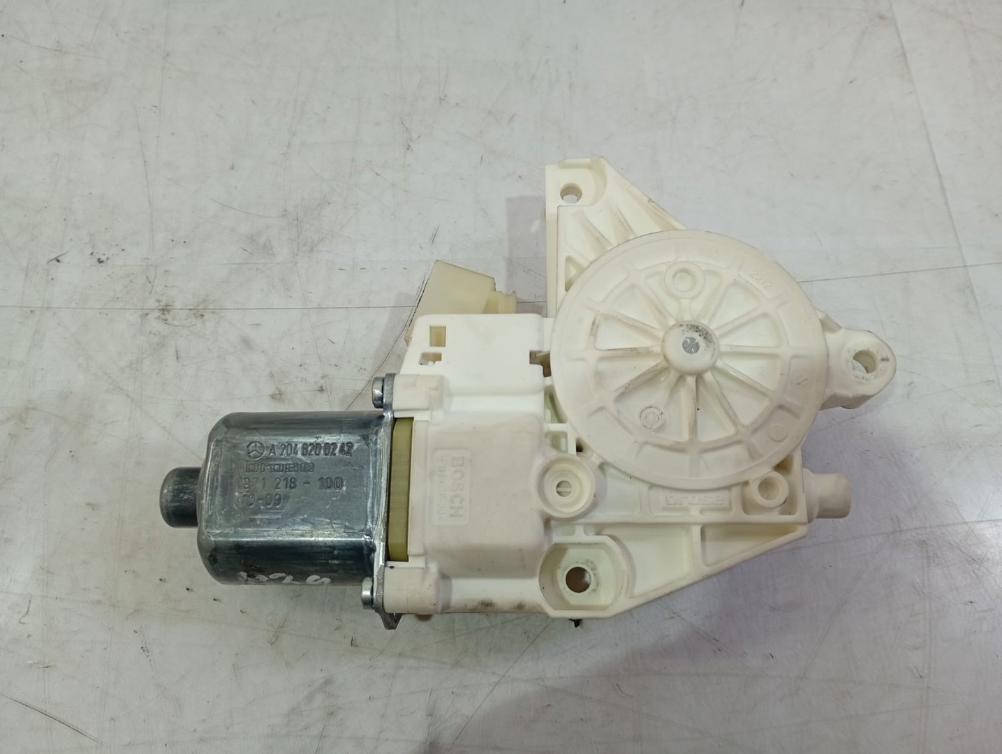 Motoras geam dreapta fata a2048200242 Mercedes Benz C-Class W204/S204 (2007 - 2012)