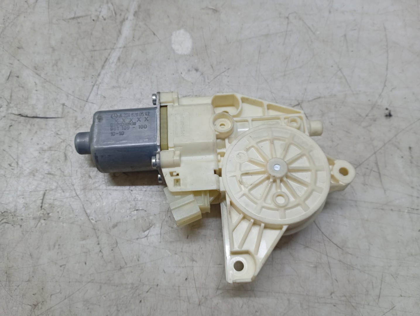 Motoras geam stanga spate a2048200542 Mercedes Benz C-Class W204/S204 (2007 - 2012)