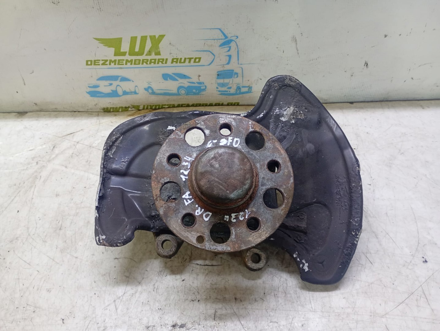Fuzeta dreapta fata Mercedes Benz C-Class W204/S204 (2007 - 2012)