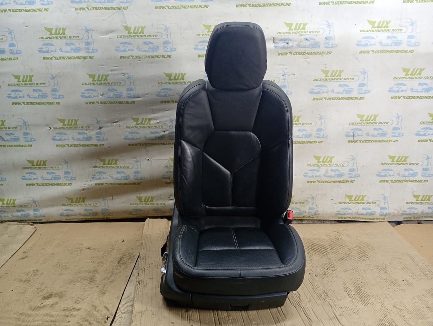 Scaun dreapta fata VOLAN DREAPTA Porsche Cayenne 958 (2010 - 2014)