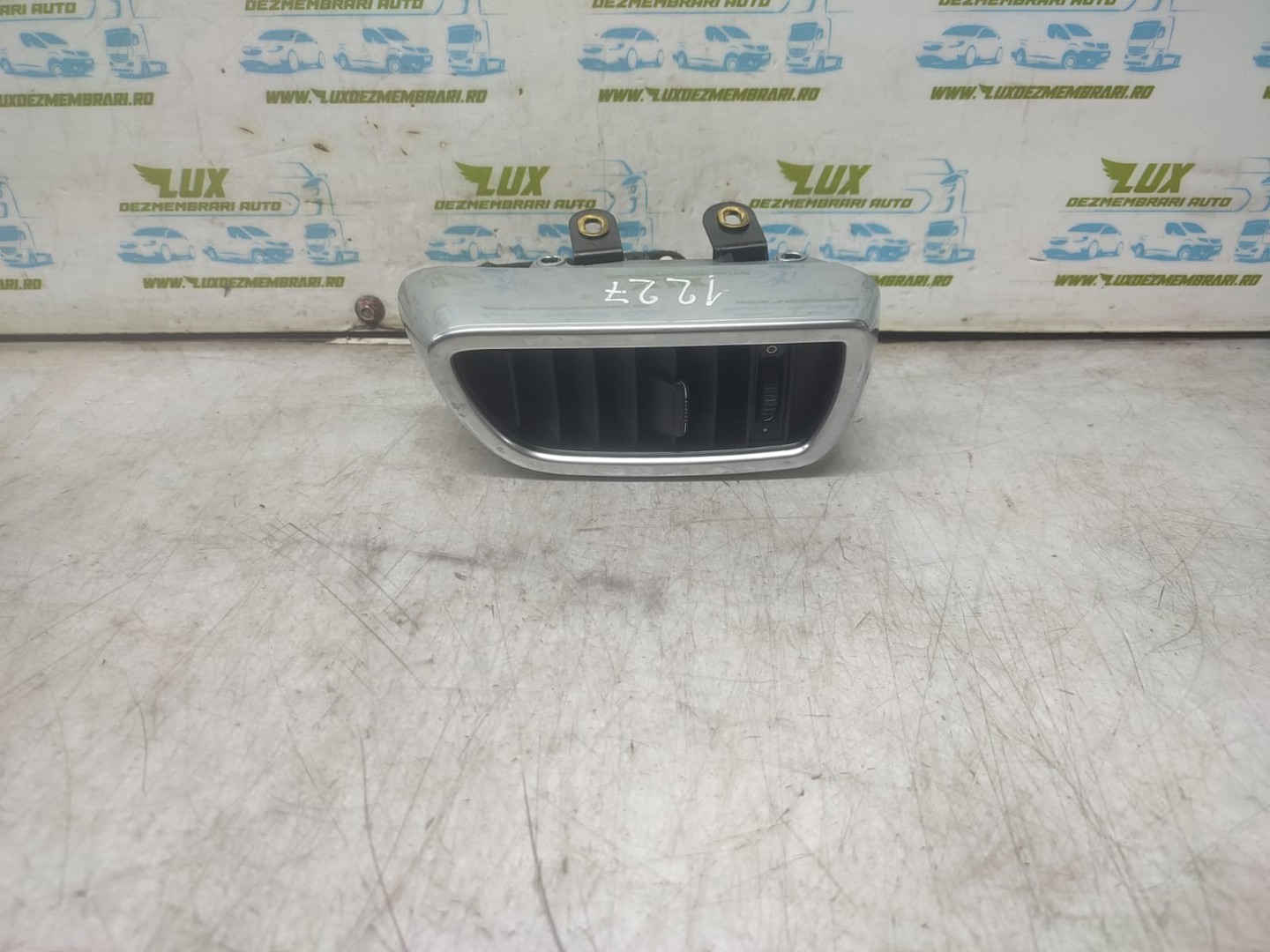 Grila ventilatie bord 7P5819704B Porsche Cayenne 958 (2010 - 2014)