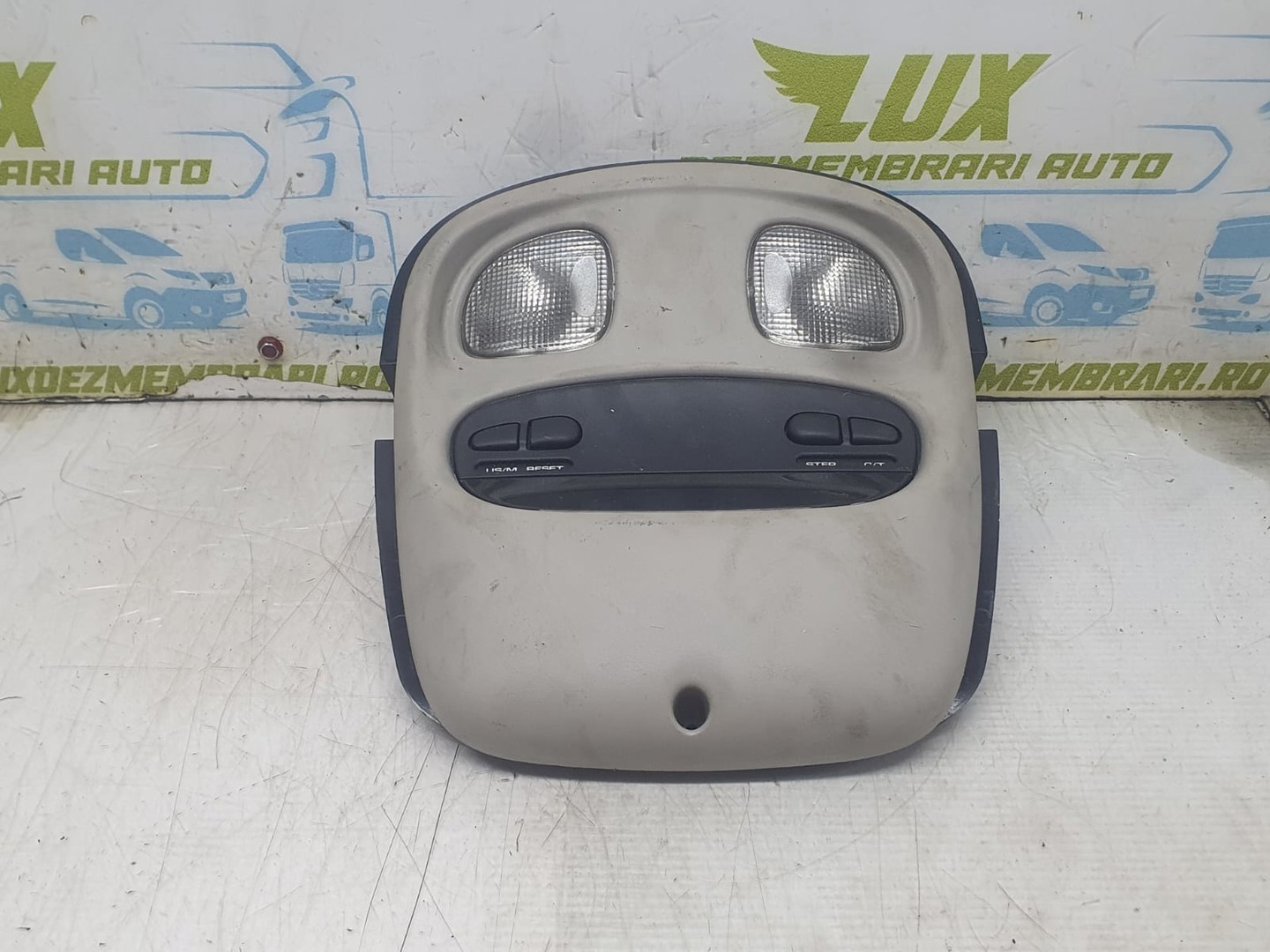 Plafoniera Jeep Cherokee KJ (2001 - 2007)