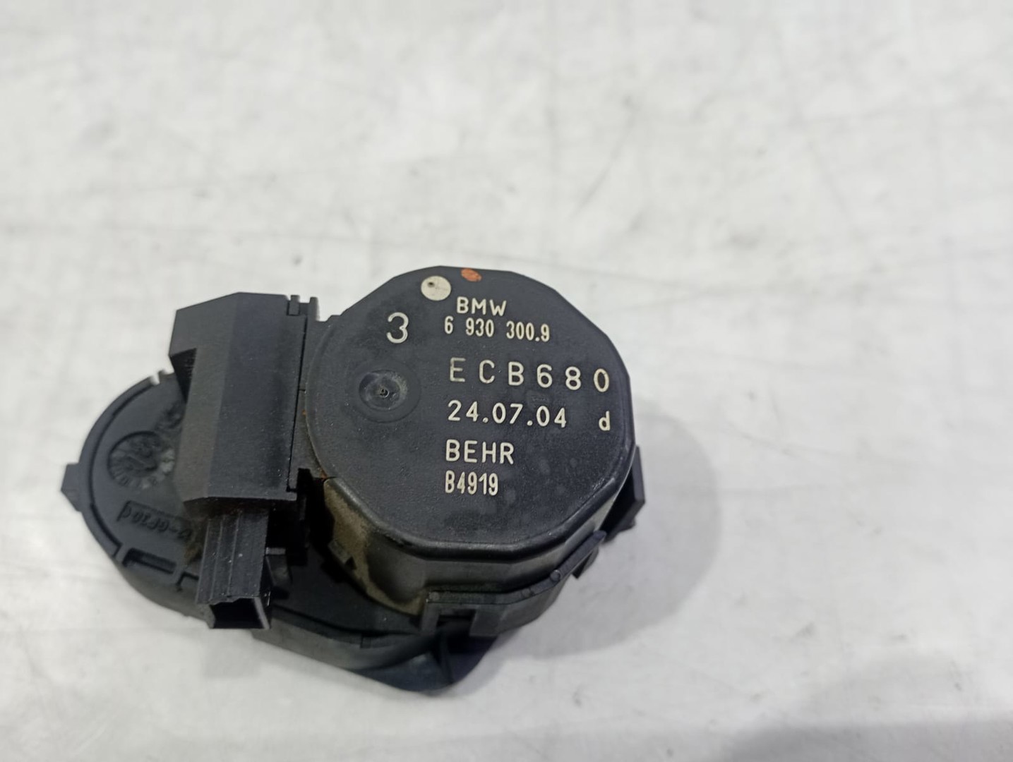 Motoras clapeta mixaj aer 69303009 BMW Seria 5 E60/E61 (2003 - 2007)