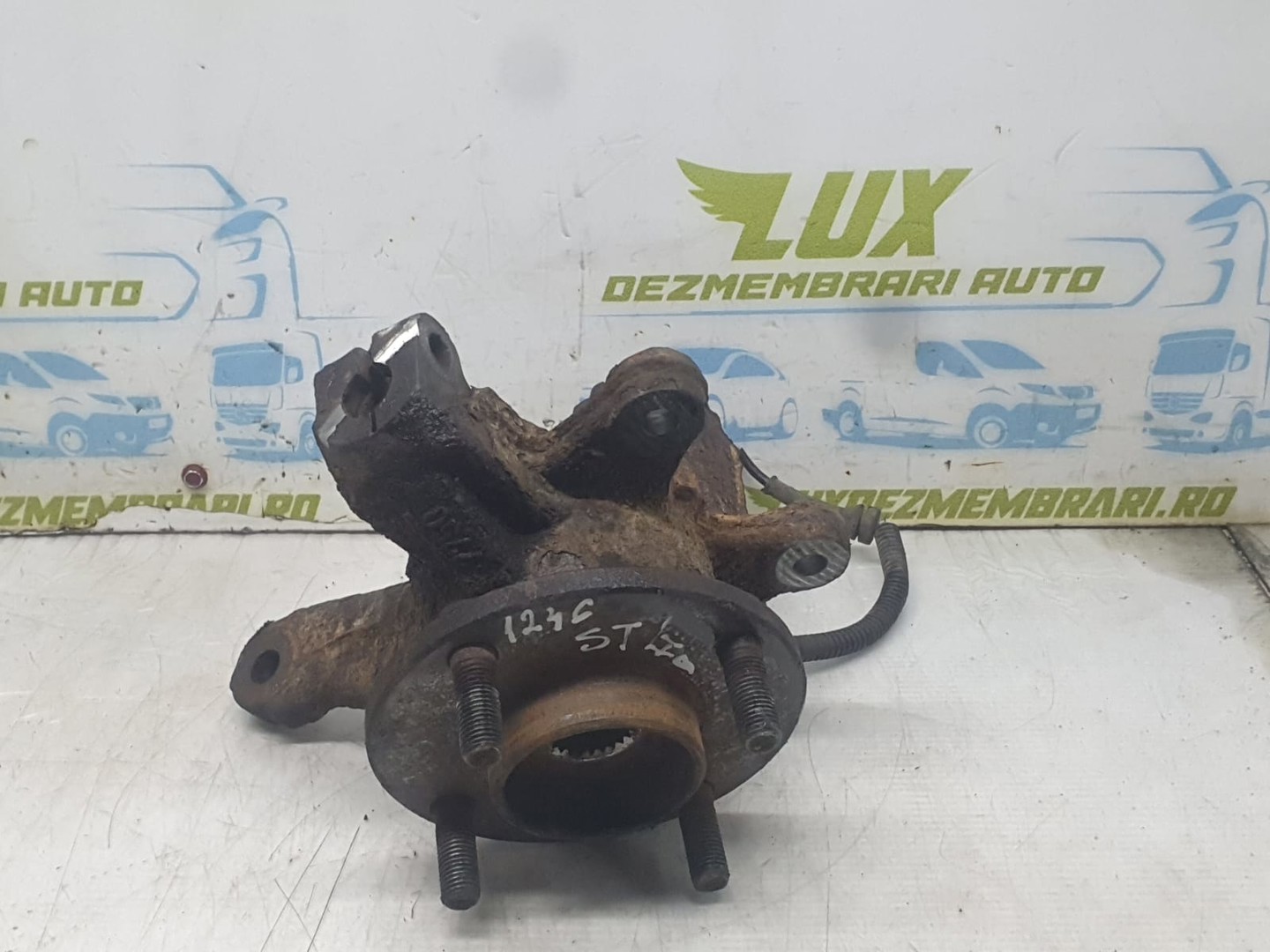 Fuzeta stanga fata Ford Fiesta 5 (2001 - 2007)