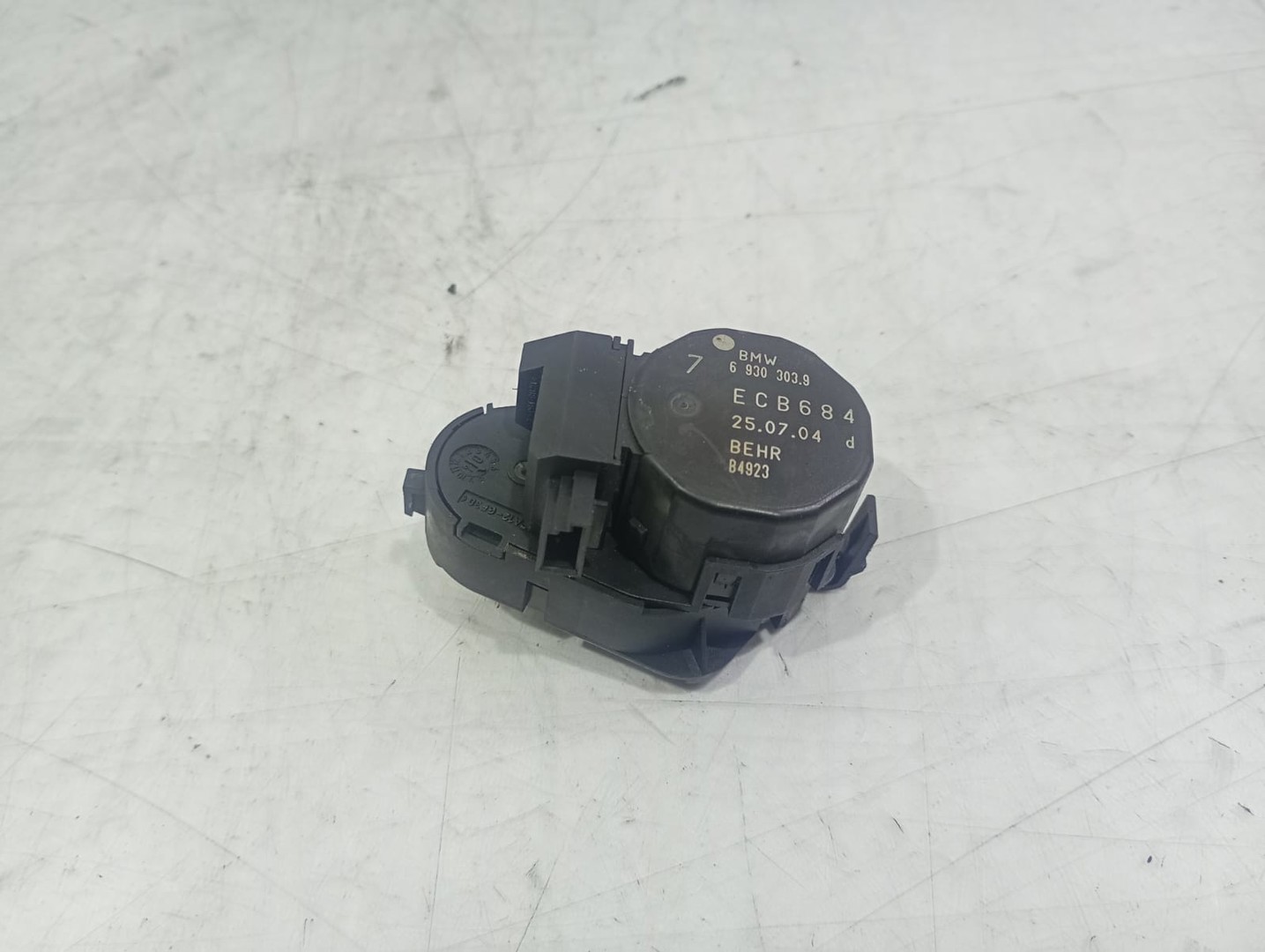 Motoras clapeta mixaj aer 69303039 BMW Seria 5 E60/E61 (2003 - 2007)
