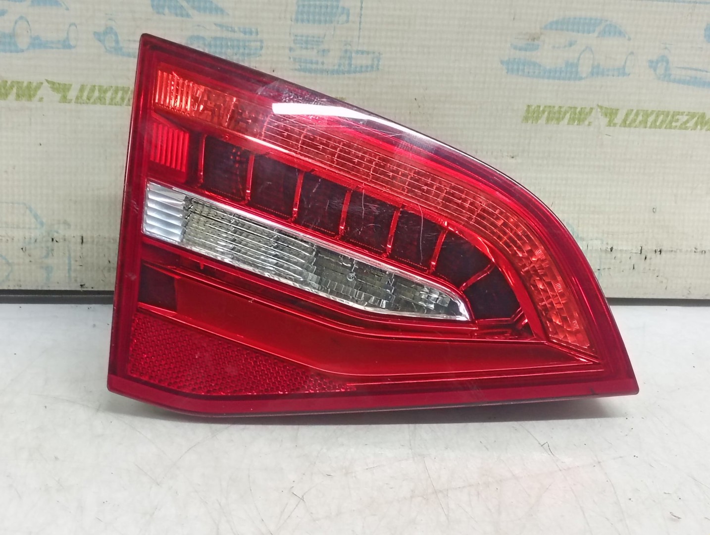 Stop stanga 8k9945093E Audi A4 B8/8K (facelift) (2011 - 2016)