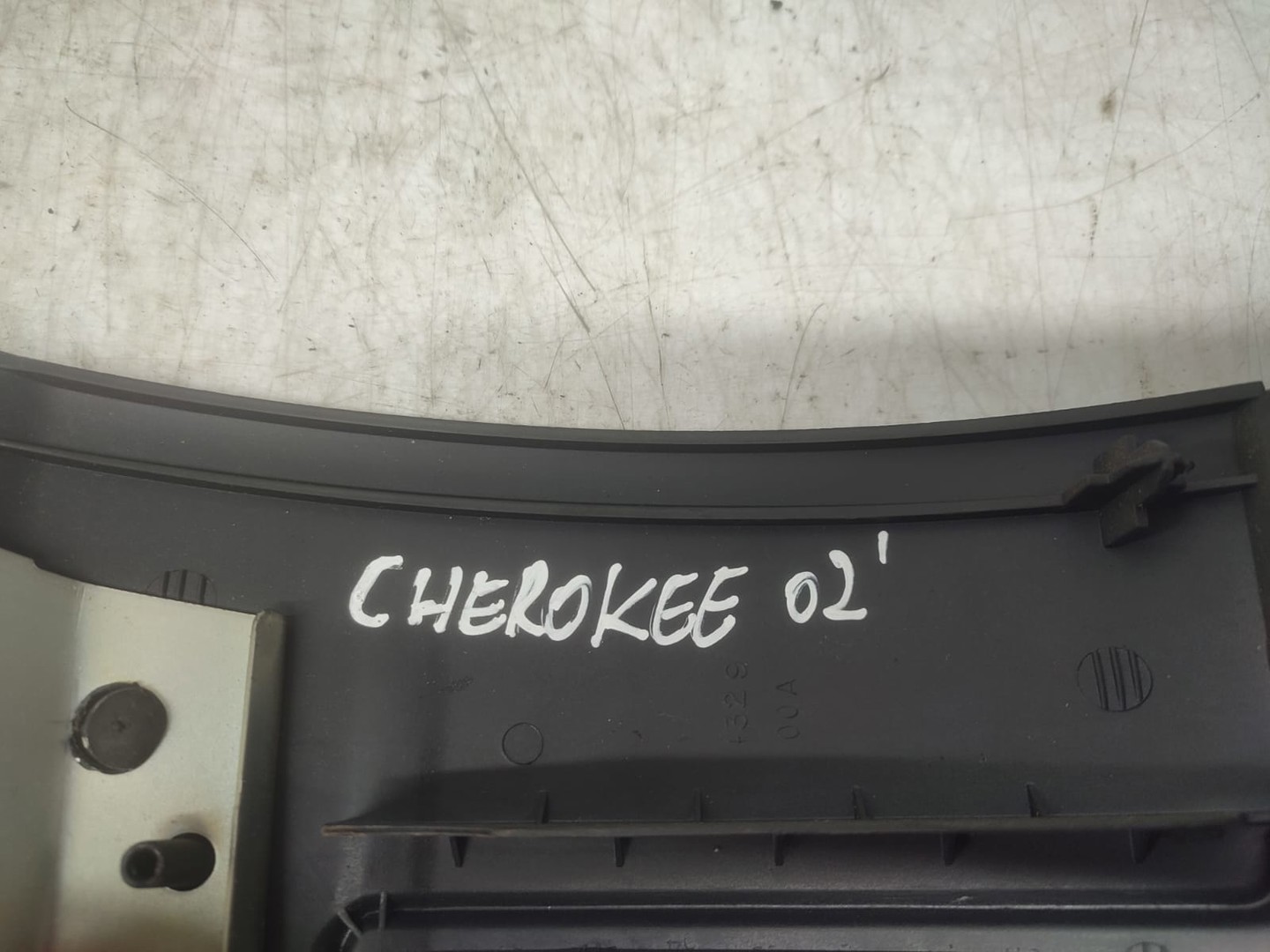 Ornament bord Jeep Cherokee KJ (2001 - 2007)