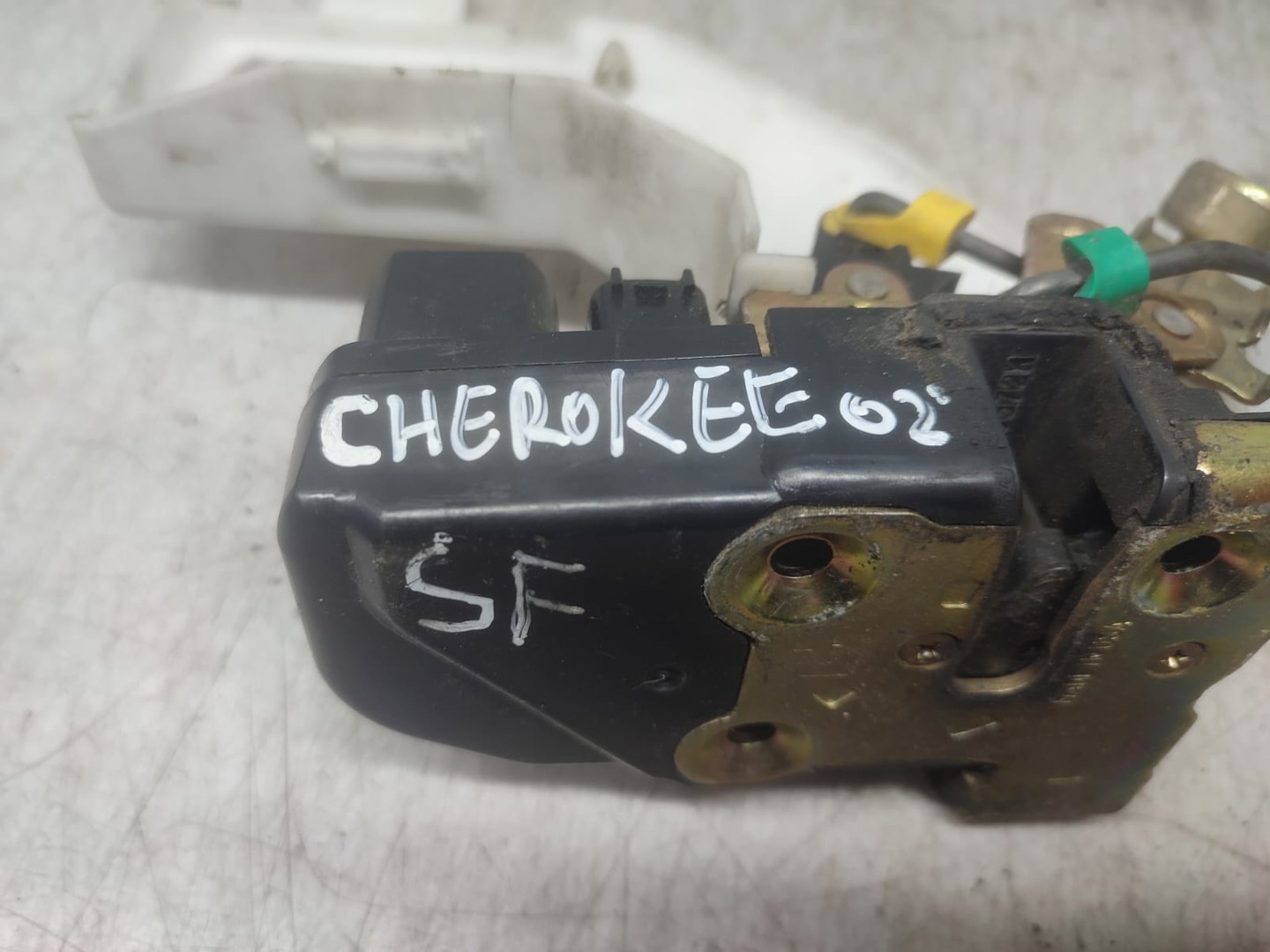 Broasca stanga fata Jeep Cherokee KJ (2001 - 2007)