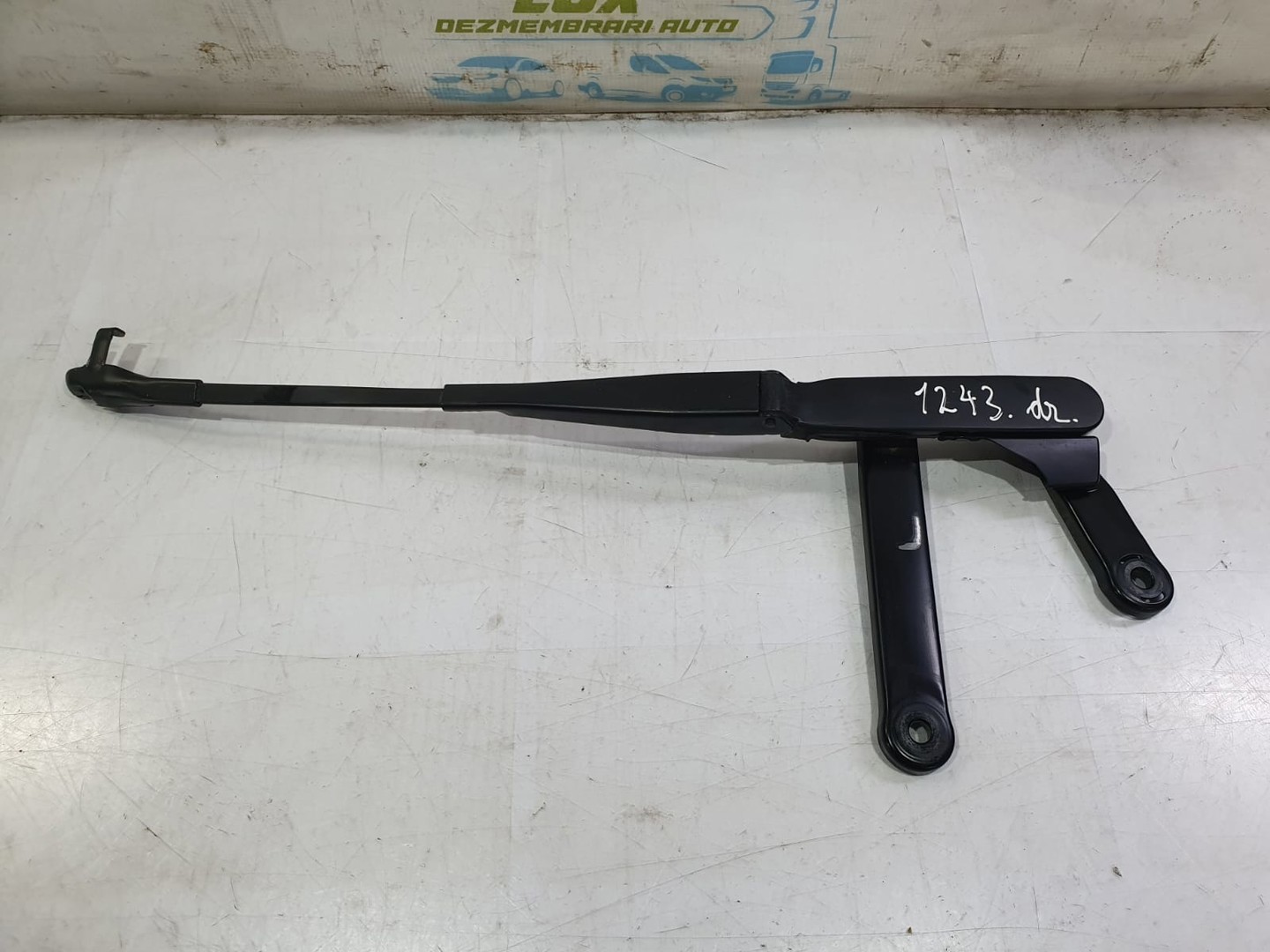 Brat stergator parbriz dreapta 7p0955410b Porsche Cayenne 958 (2010 - 2014)