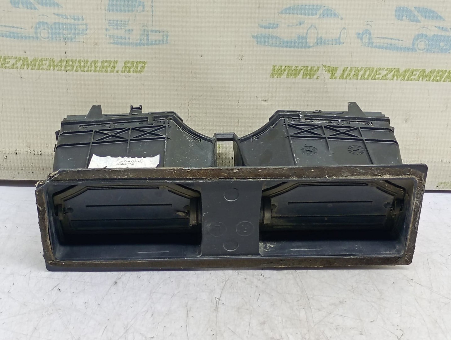 Grila ventilatie bord A1007021 Renault Megane 2 (2002 - 2006)