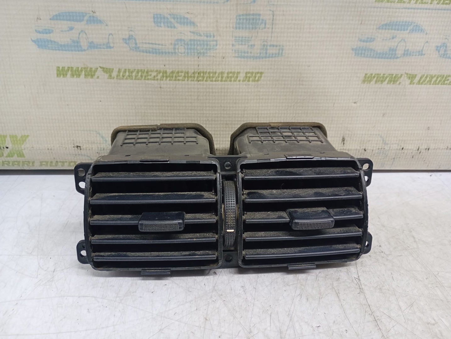 Grila ventilatie bord 97410-2E000 Hyundai Tucson 1 (2004 - 2010)