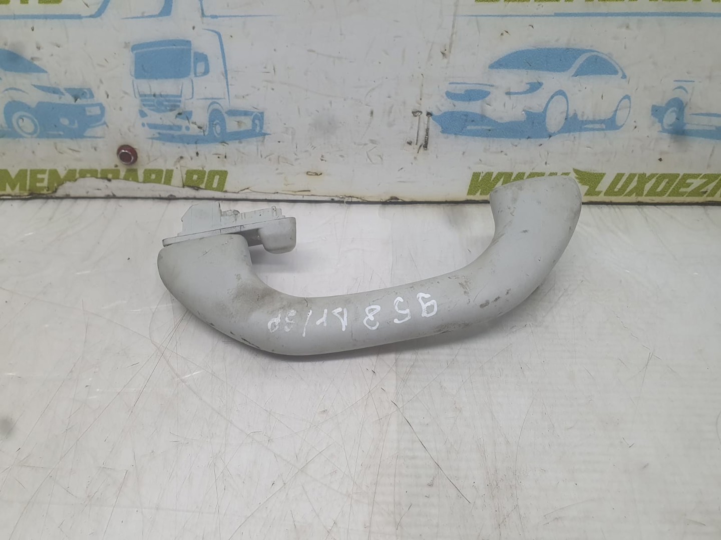 Maner plafon Volkswagen Passat B6 (2005 - 2010)