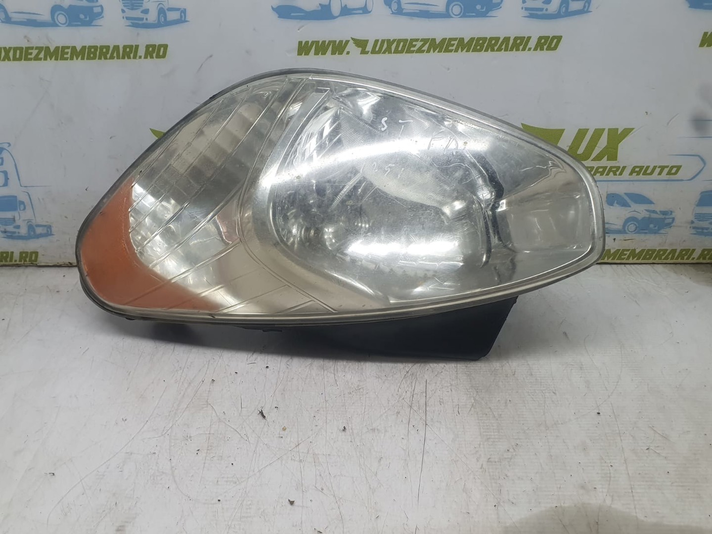Far stanga 010200999000 Hyundai Accent MC (2006 - 2011)