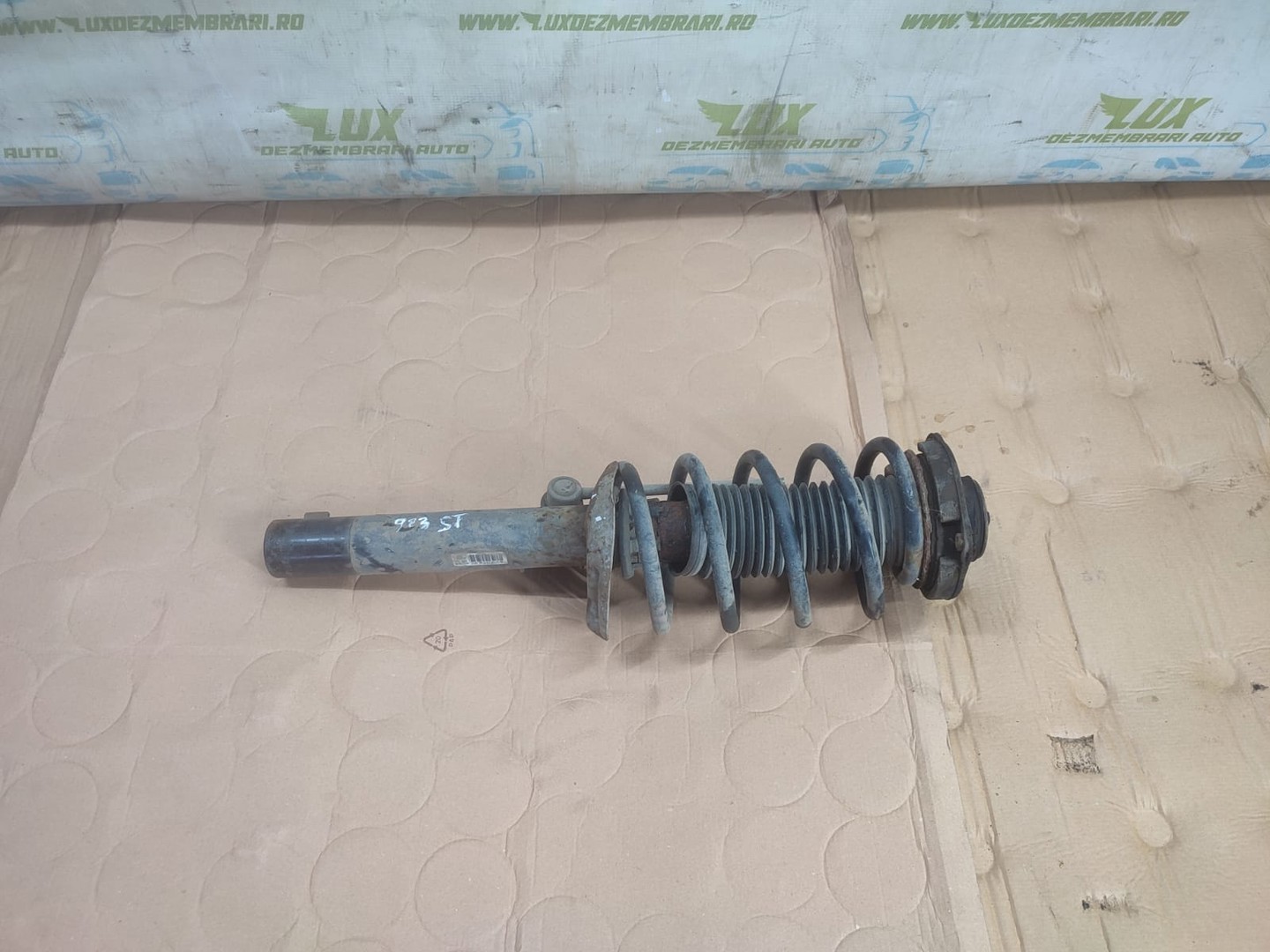 Amortizor cu arc stanga fata 1K0413031BK Skoda Octavia 2 (2004 - 2008)