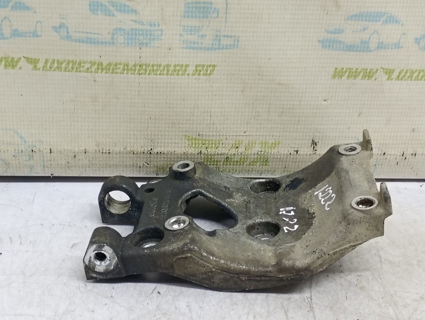Suport motor AV2Q-8D611-AB Ford Focus 3 (2011 - 2015)