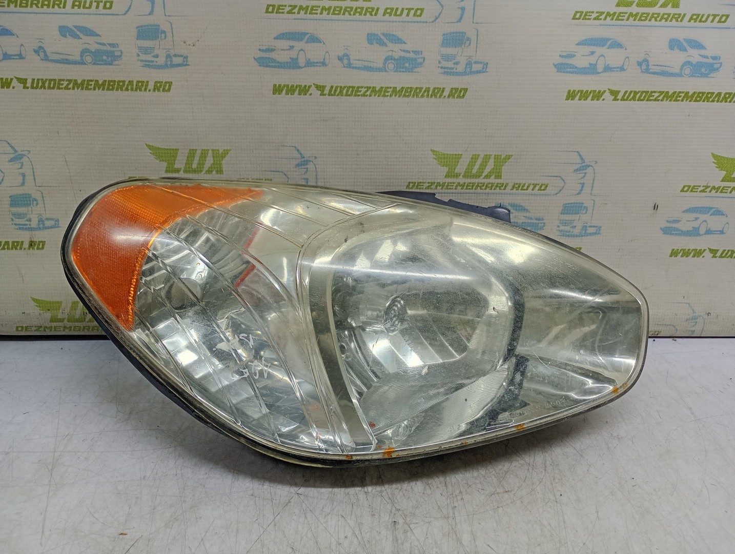 Far dreapta 92102-1E0XX Hyundai Accent MC (2006 - 2011)
