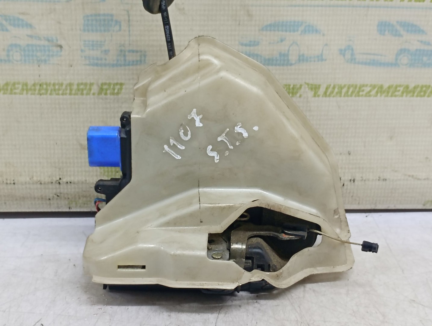 Broasca stanga spate 7L0839015 Volkswagen Golf 5 (2003 - 2009)