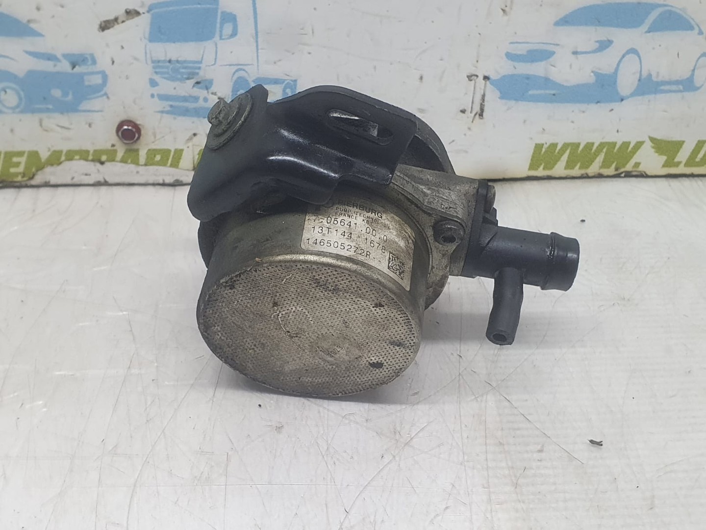 Pompa vacuum 146505272R Renault Laguna 3 (2007 - 2011)