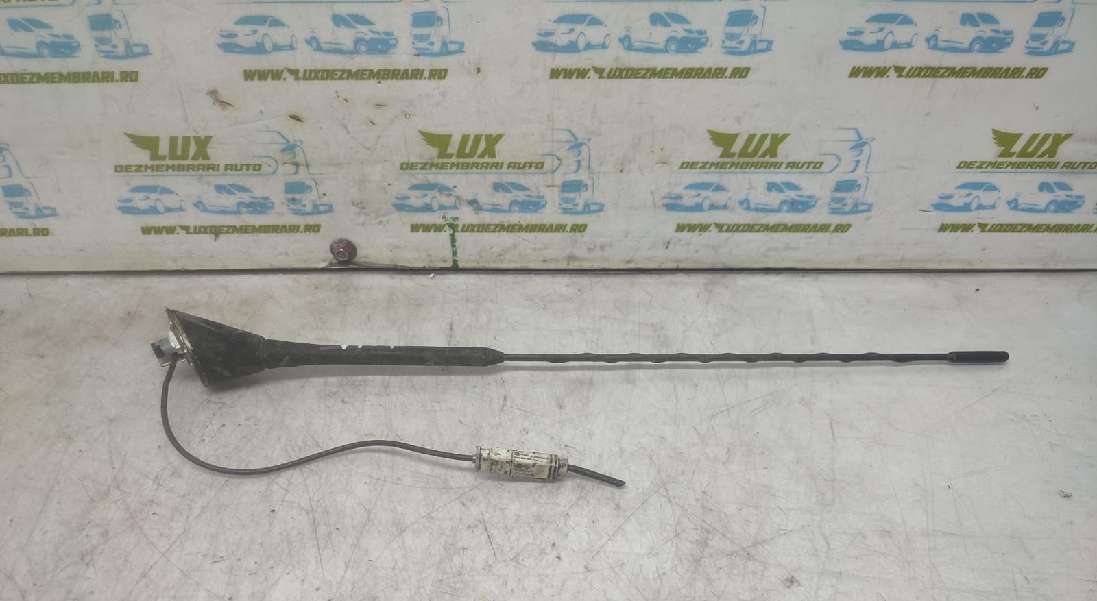 Antena radio 6Q0035575A Volkswagen Golf 5 (2003 - 2009)