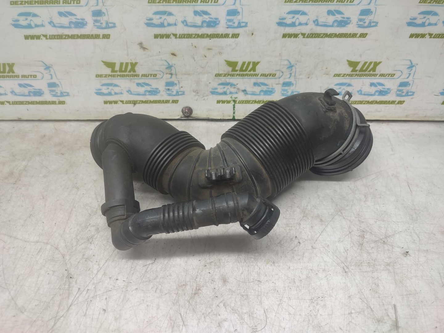 Furtun admisie 3C0129654P Volkswagen Passat B6 (2005 - 2010)