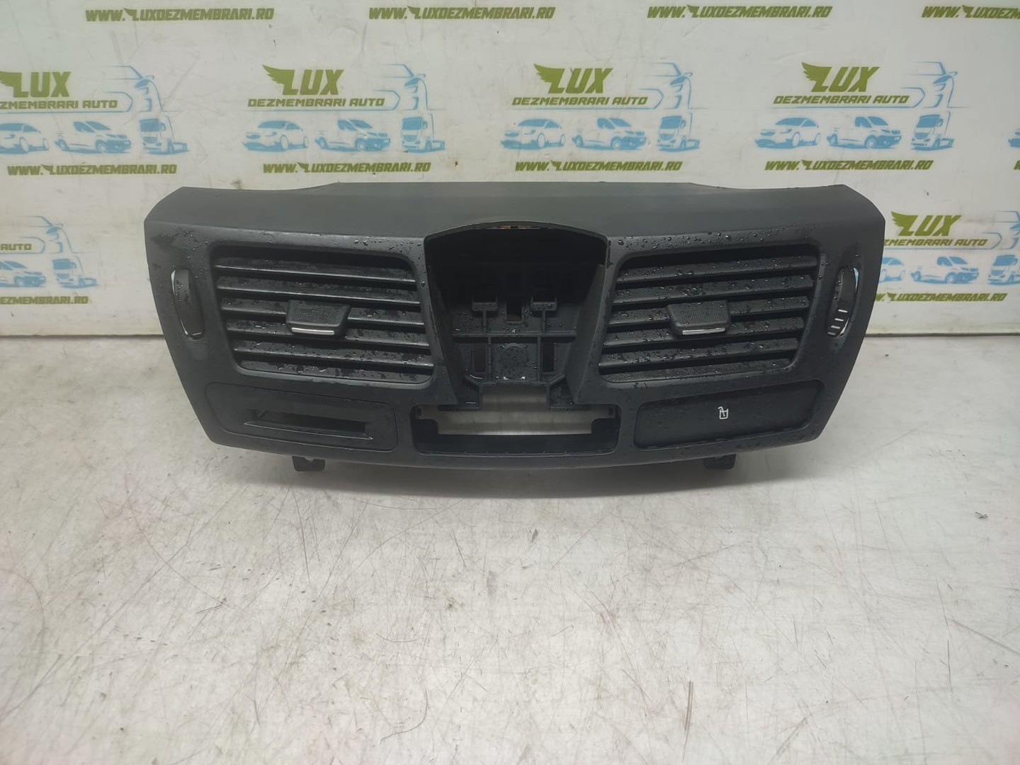 Grila ventilatie bord A71002752 Renault Laguna 3 (2007 - 2011)