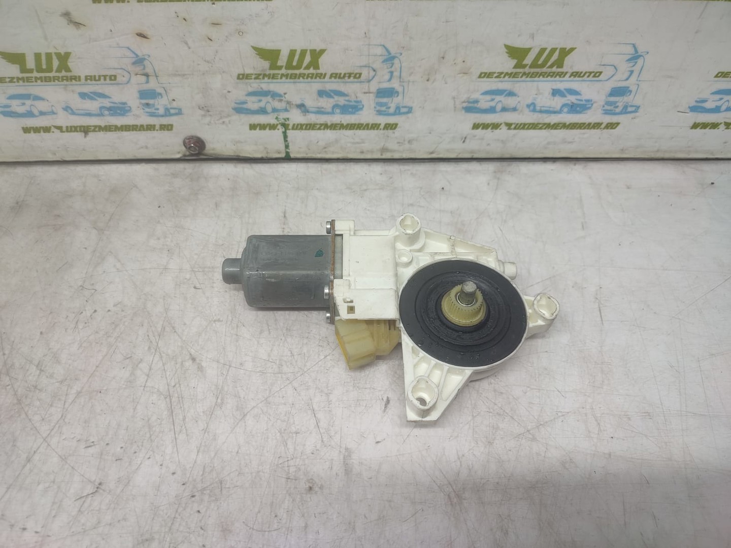 Motoras geam dreapta fata A2518200842 Mercedes Benz ML W164 (2005 - 2008)