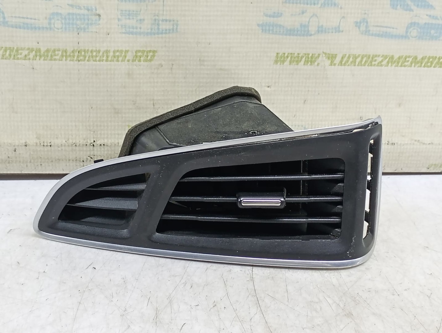 Grila ventilatie bord BM51-A018B09CF Ford Focus 3 (2011 - 2015)