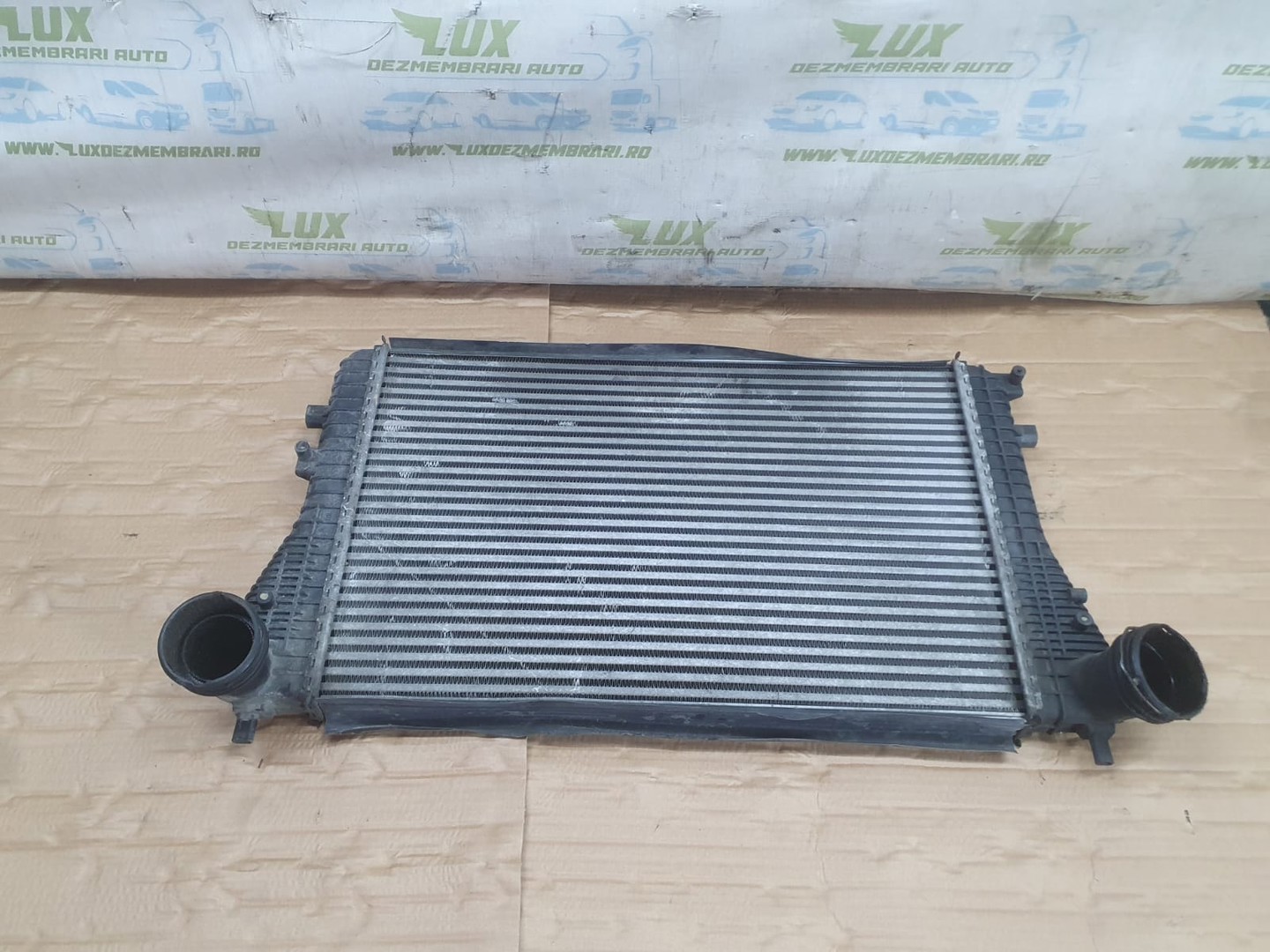 Radiator intercooler 1k0145803a Volkswagen Jetta 5 (2005 - 2011)